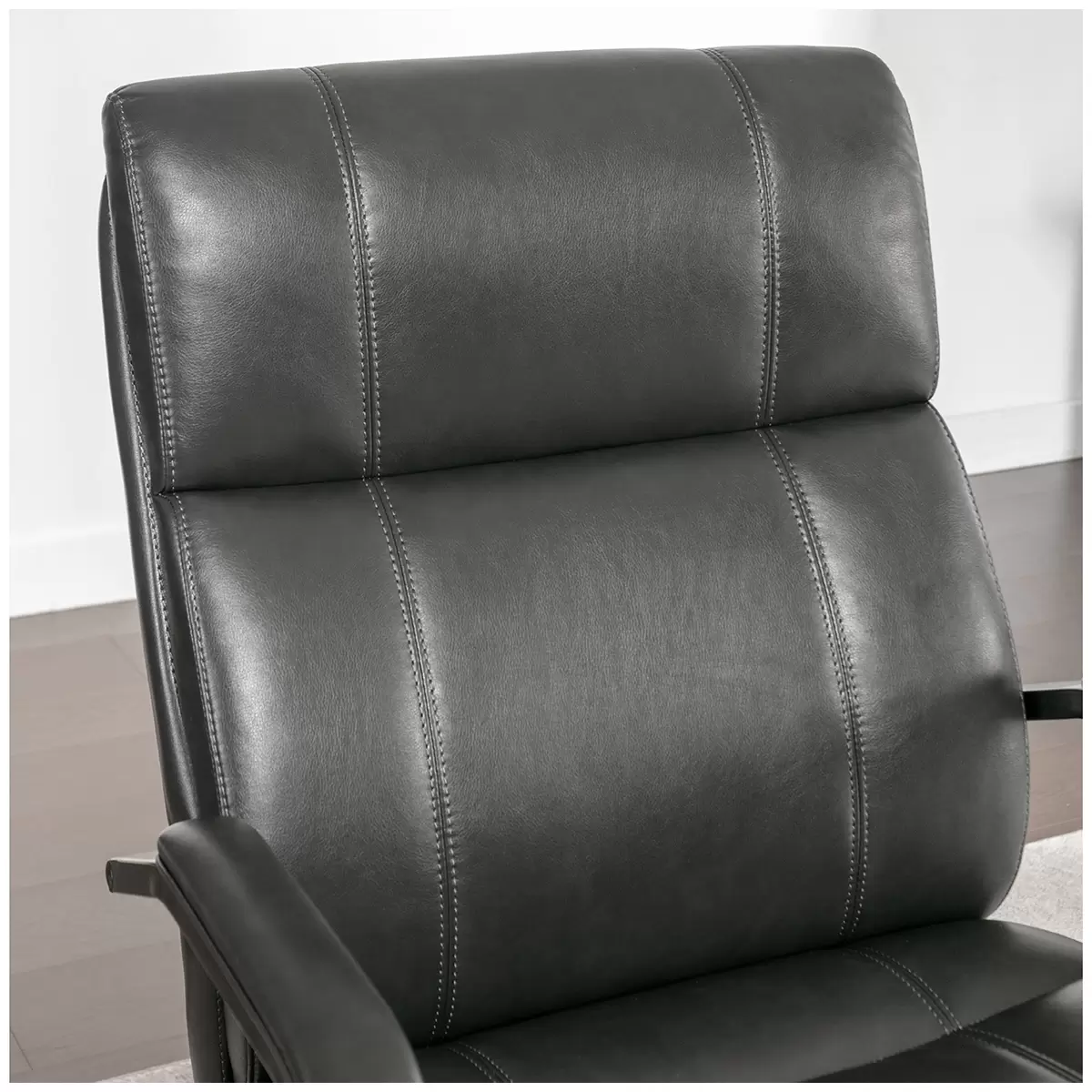 True Innovatoins Manager Chair